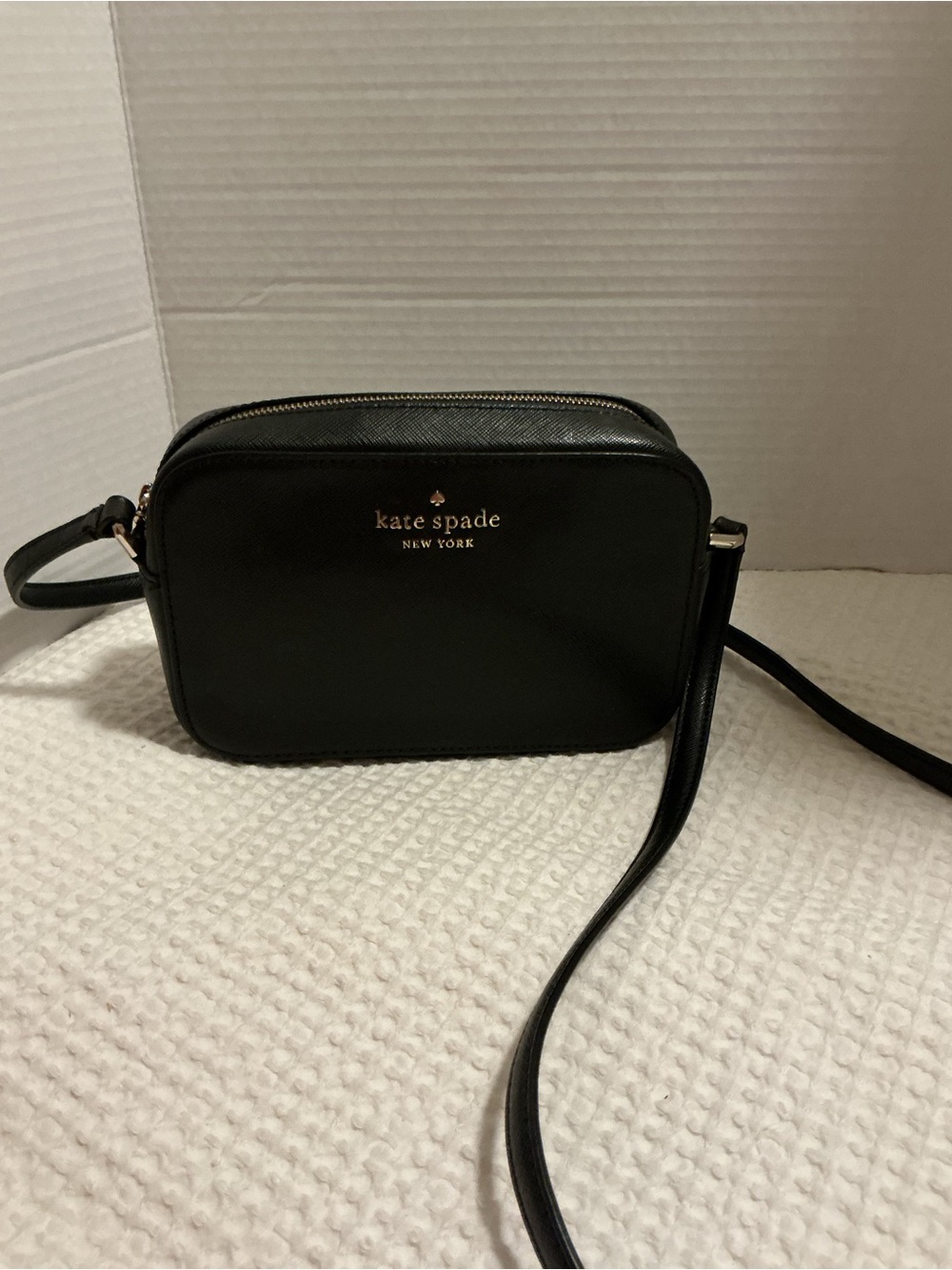 kate spade black leather crossbody camera bag with gold logo